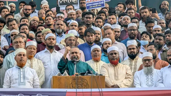 এনসিপির সমাবেশে হামলার ঘটনায় জড়িত আ’লীগের সন্ত্রাসীদের কঠোর শাস্তি নিশ্চিত করতে হবে: ডা.তাহের